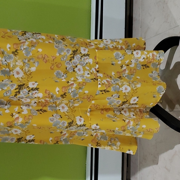 Dress - Picture 5 of 10